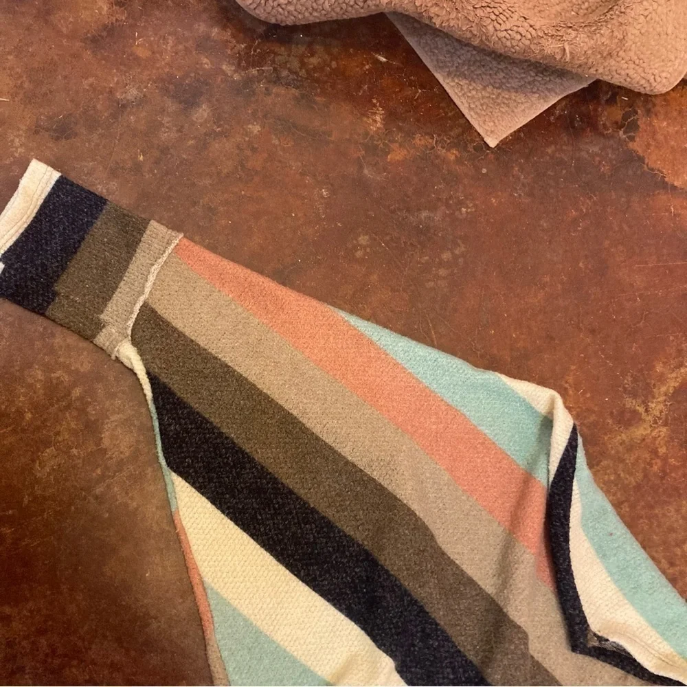 Ladies Fantastic Fawn Striped Lightweight Sweater